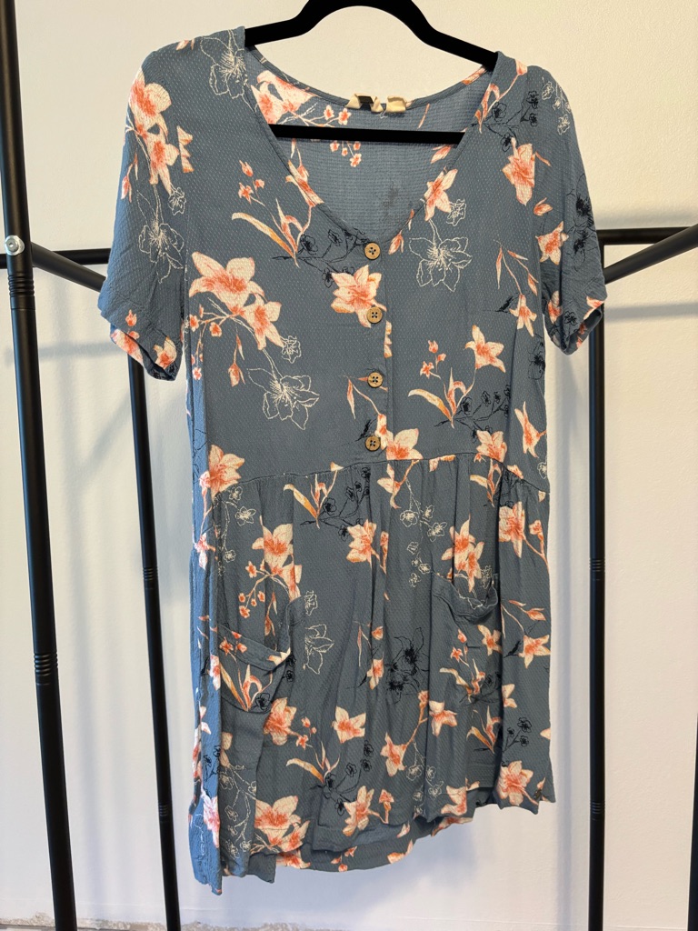 Roxy Floral Button-Front Short Sleeve Women's Top - Dusty Blue
